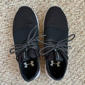 Under Armour Sneakers